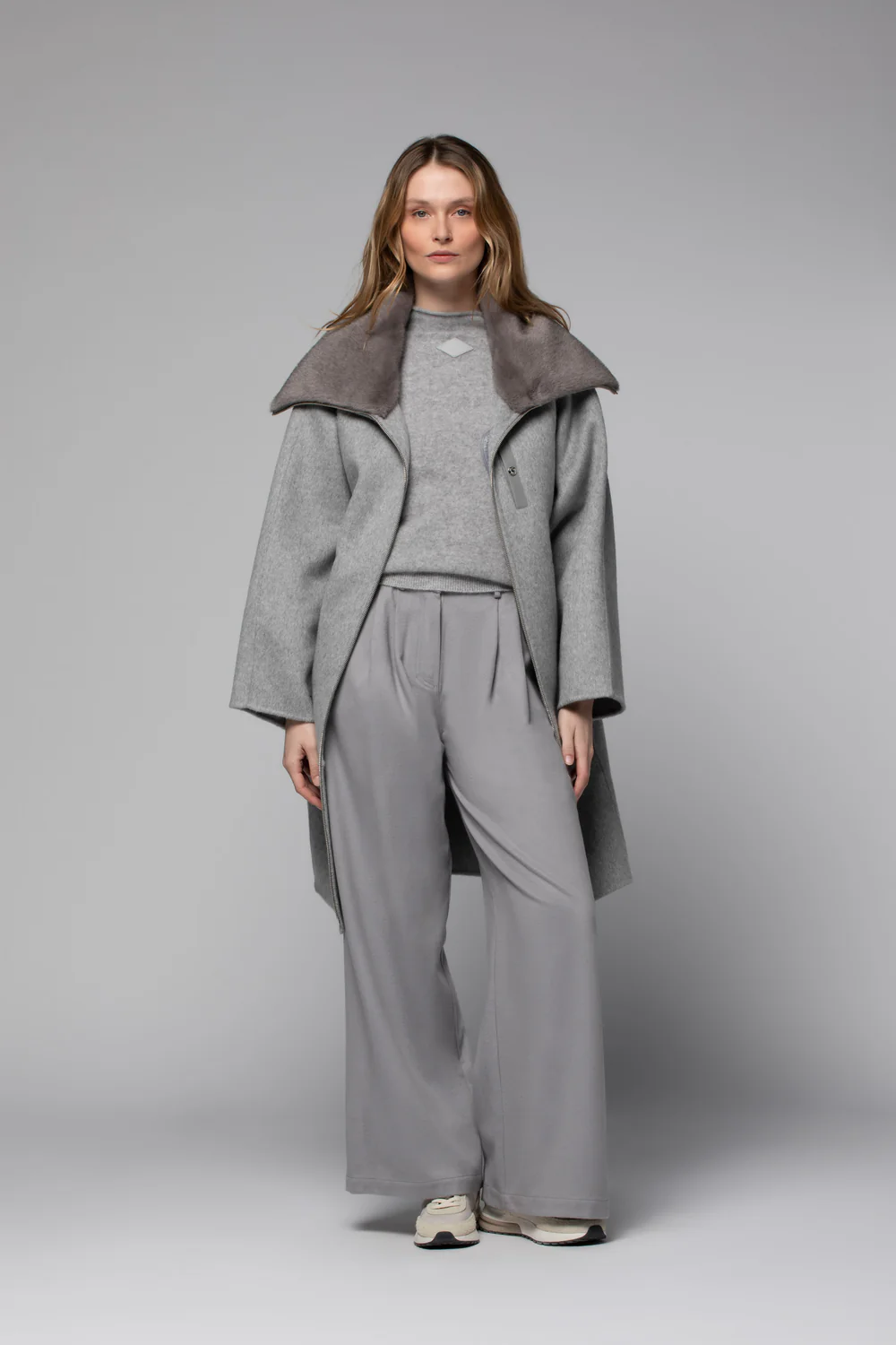 Grey Wool-Blend Mid-Length Coat with Contrast Collar